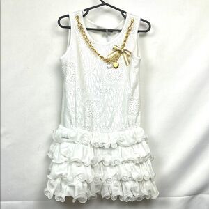 Loredana White Knit Ruffle bottom dress with gold chain NWT size 6(65)